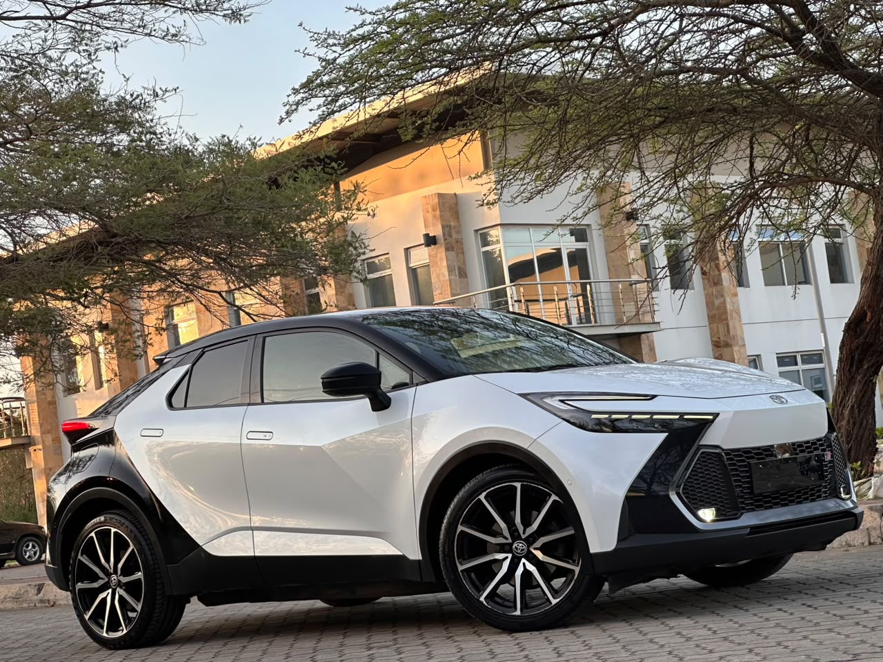 TOYOTA C-HR GR SPORT